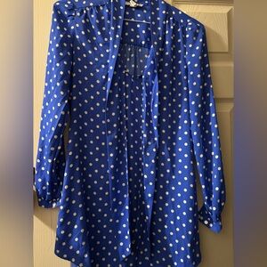 Nice career style blouse/could also be used as a mini dress